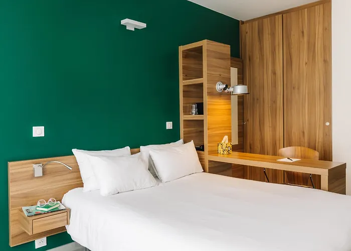 The Social Hub Paris La Défense Extended Stay